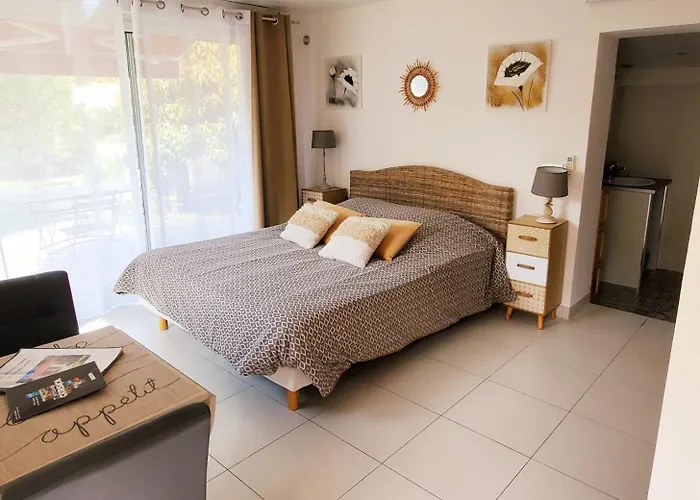 Ubytování v soukromí D'hote Kalango Proche De La Plage-piscine Lucciana (Corsica)