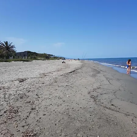 D'hote Kalango Proche De La Plage-piscine Lucciana (Corsica)